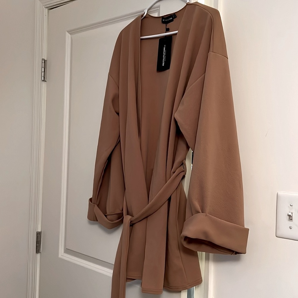 PrettyLittleThings Dress/Jacket - Picture 3 of 3